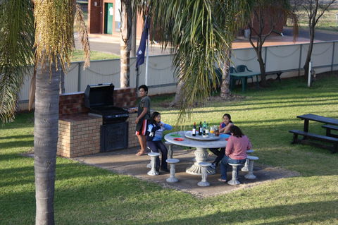 Temora Motel - Kawana Tourism 8