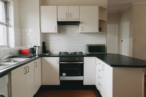 Lotus Stay Manly - Apartment 29B - Kawana Tourism 4