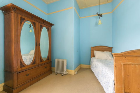 Australian Heritage Hotel - Kawana Tourism 13