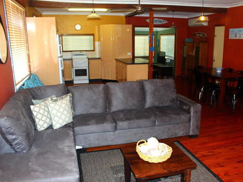 Pinny Paradise - Kawana Tourism 6