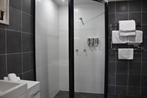 Pure Chalet Thredbo - Kawana Tourism 4