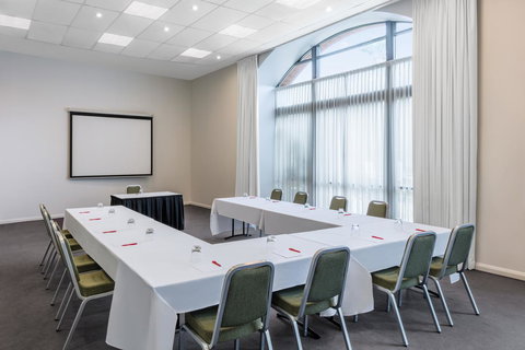 Adina Apartment Hotel Sydney Central - Kawana Tourism 7