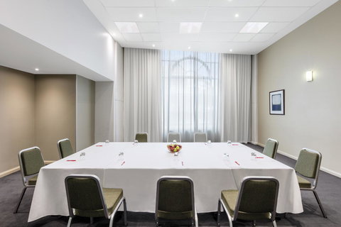Adina Apartment Hotel Sydney Central - Kawana Tourism 15
