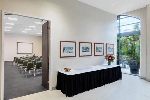 Adina Apartment Hotel Sydney Central - Kawana Tourism 12