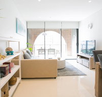 Newly settled three bedrooms apartment in CBD - Kawana Tourism
