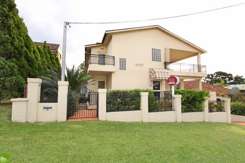 Bel Mondo Apartments - Kawana Tourism 8