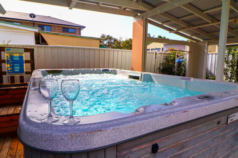 Interlude At Belmont - Kawana Tourism 0