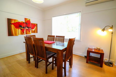 Interlude At Belmont - Kawana Tourism 6