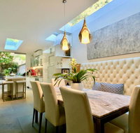 3 Storey Home Close Walk to Fox Studios SCG  City - Kawana Tourism