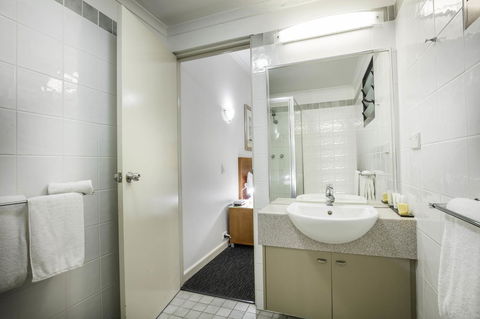 Mercure Darwin Airport Resort - Kawana Tourism 24