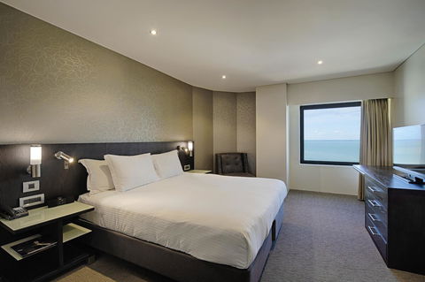 Hilton Darwin - Kawana Tourism 13