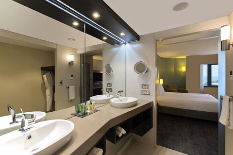 Hilton Darwin - Kawana Tourism 15