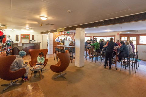 Glen Helen Lodge - Kawana Tourism 9