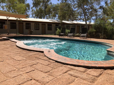 Glen Helen Lodge - Kawana Tourism 24