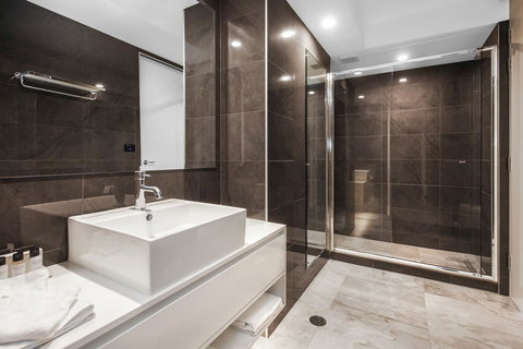 Canberra Rex Hotel - Kawana Tourism 32