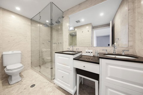 Canberra Rex Hotel - Kawana Tourism 29