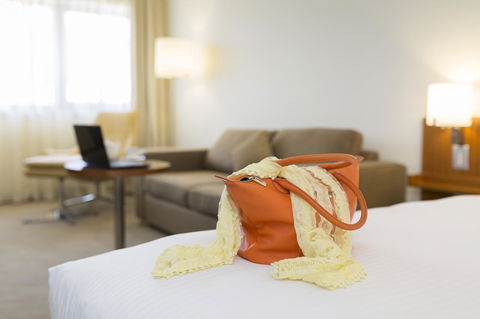 Novotel Canberra - Kawana Tourism 32