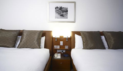 Novotel Canberra - Kawana Tourism 18
