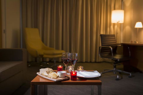 Novotel Canberra - Kawana Tourism 42