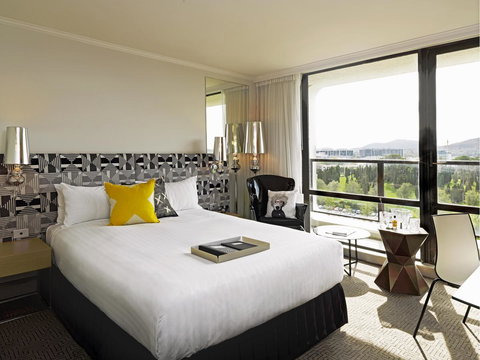 QT Canberra - Kawana Tourism 0