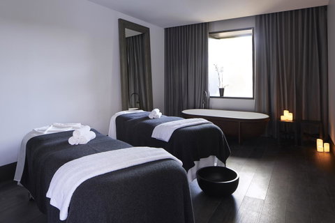 Hotel Realm - Kawana Tourism 23