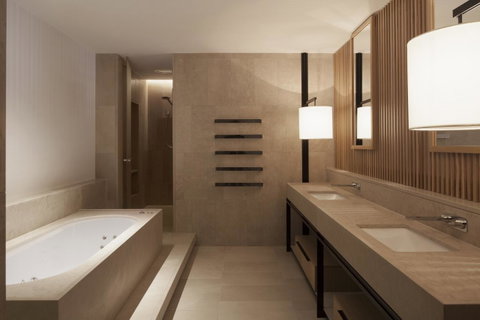Hotel Realm - Kawana Tourism 19
