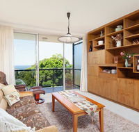 Bondi Apt. for 4 with Panoramic Ocean and Park Views - Kawana Tourism