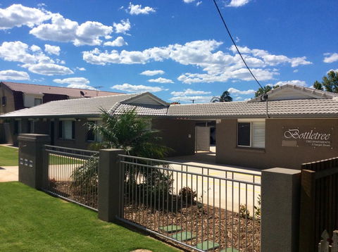 Bottletree Apartments On Garget - Kawana Tourism 0