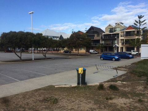 Breakwater Short Stay - Kawana Tourism 1