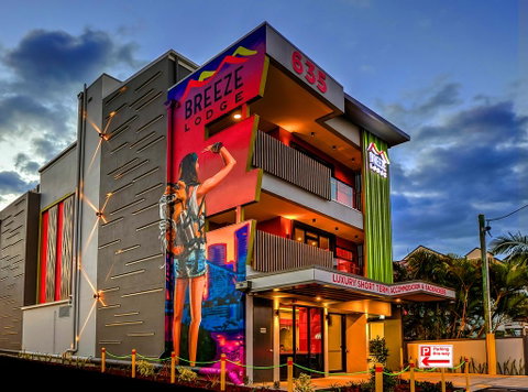 Breeze Lodge - Kawana Tourism 0