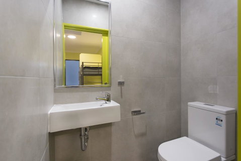 Breeze Lodge - Kawana Tourism 2