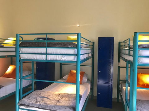 Breeze Lodge - Kawana Tourism 1