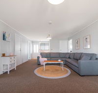 Bridport Holiday House - Kawana Tourism