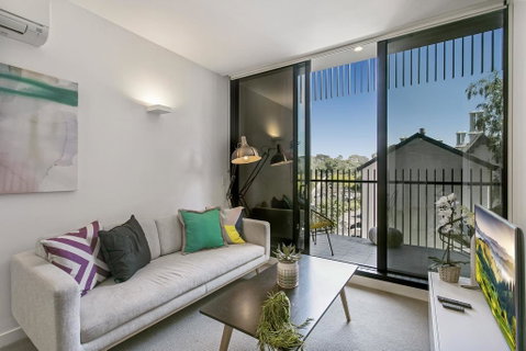 Bright Modern Apartment W Parking And Gym Near CBD - Kawana Tourism 0