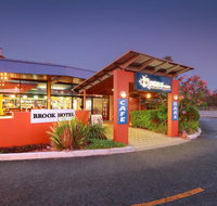 Brook Hotel - Kawana Tourism