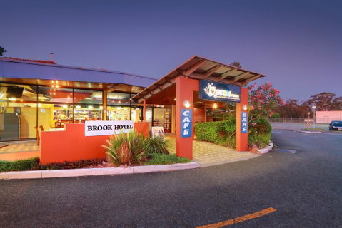 Brook Hotel - Kawana Tourism 0