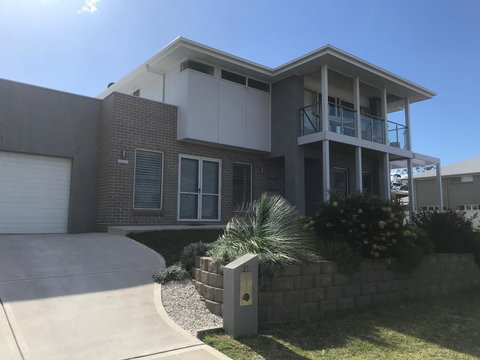 Broughton Views - Kawana Tourism 0