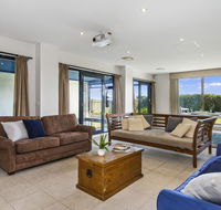 Bungan Beach House - heated indoor pool - Kawana Tourism
