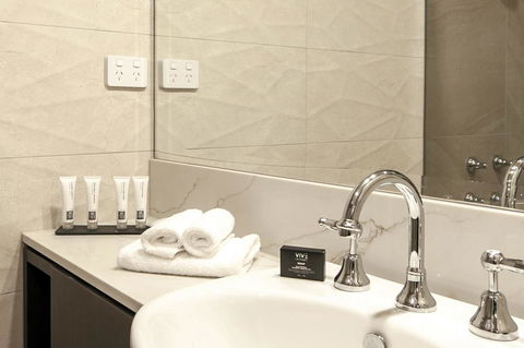 Burke And Wills Hotel Toowoomba - Kawana Tourism 2