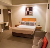 Burkes Hotel Motel - Kawana Tourism