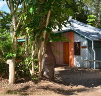 Bushland Cottages and Lodge - Kawana Tourism