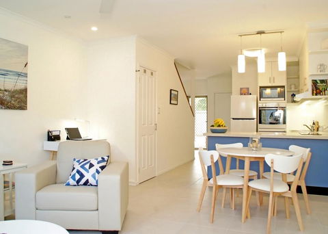 Cairns - Home Away From Home - Scenic & Peaceful - Kawana Tourism 3