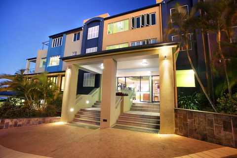 Caloundra Central Apartment Hotel - Kawana Tourism 0