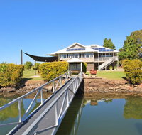 Campbell 7 - Large Queenslander on Maroochy River - Kawana Tourism