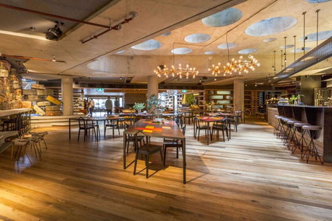 Canberra Luxury Apartment 5 - Kawana Tourism 2