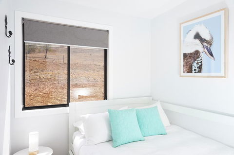 Canguri Boutique Cottage - Kawana Tourism 3