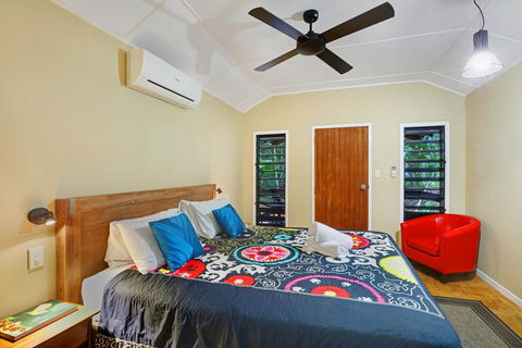 Cape Trib Beach House - Kawana Tourism 0