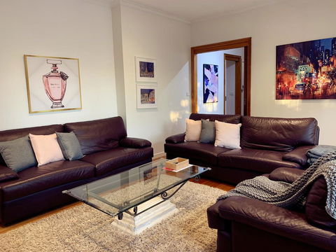 Capelink Lodge - Kawana Tourism 1