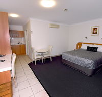 Carriers Arms Hotel Motel - Kawana Tourism