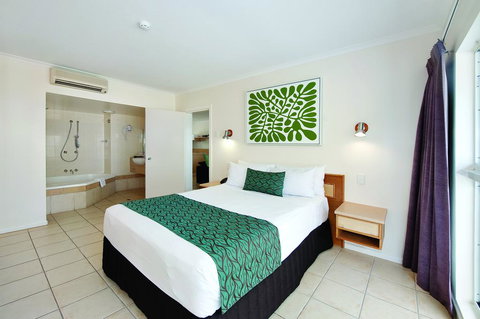 Castaways Resort & Spa On Mission Beach - Kawana Tourism 2